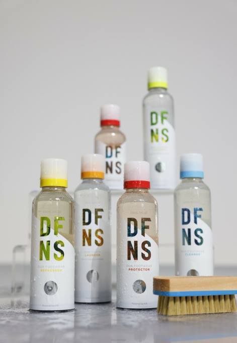caurspīdīgs 42PB453 sievietes Mexx dfns apavu atsvaidzinātājs 150ml